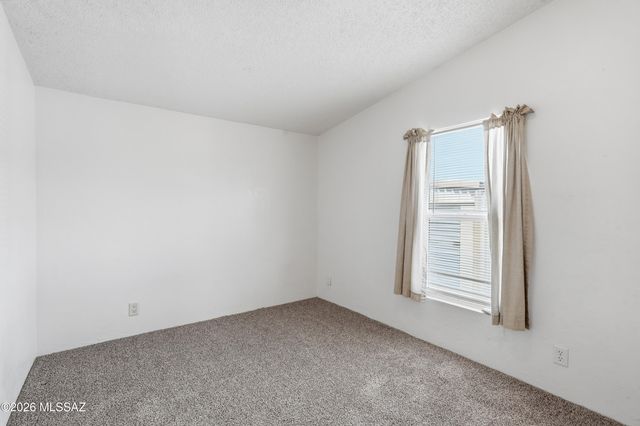 17040 W Calle Carmela, Marana, AZ 85653