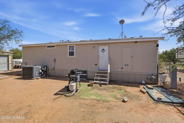 17040 W Calle Carmela, Marana, AZ 85653