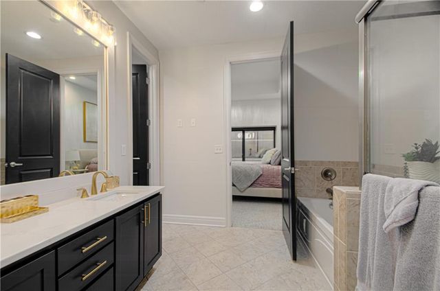 1101 Walnut Street 505, Kansas City, MO 64106