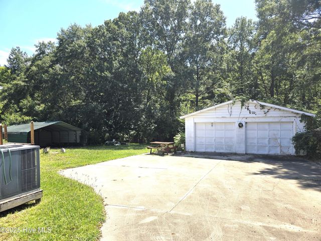 533 E Saint James Street, Tarboro, NC 27886