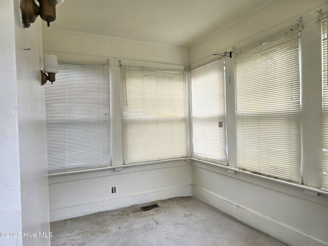 533 E Saint James Street, Tarboro, NC 27886