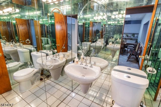 127 Dukes Rd, Rahway City, NJ 07065