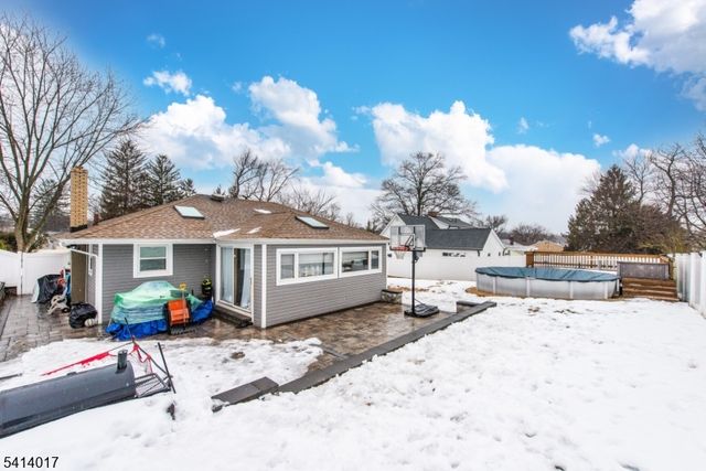 127 Dukes Rd, Rahway City, NJ 07065