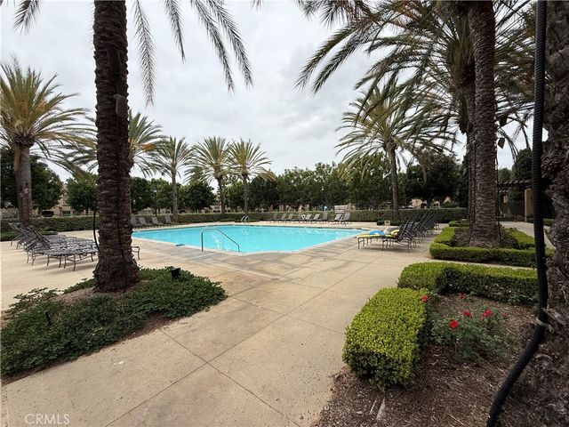 56 Trailing Vine, Irvine, CA 92602