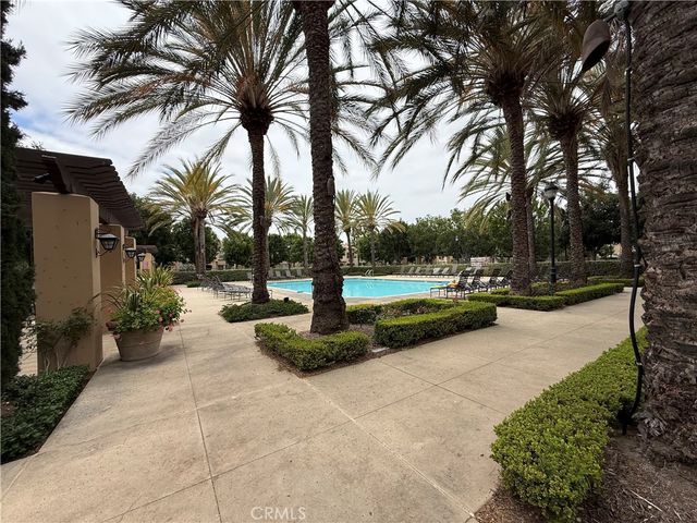 56 Trailing Vine, Irvine, CA 92602