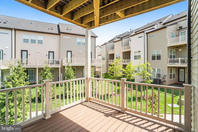 4975 LONGMIRE WAY, Chantilly, VA 20151