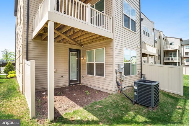 4975 LONGMIRE WAY, Chantilly, VA 20151