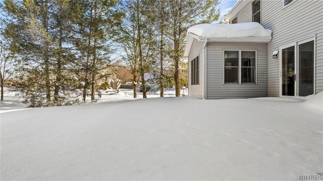 6521 White Oak, Hamburg, NY 14085