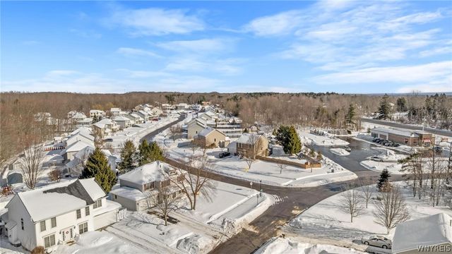 6521 White Oak, Hamburg, NY 14085