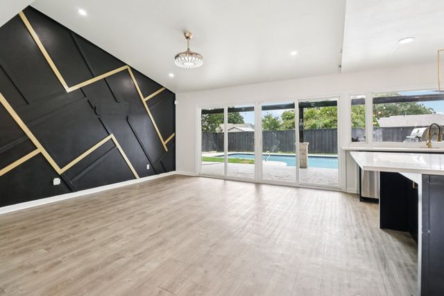 1512 E Park Boulevard, Plano, TX 75074