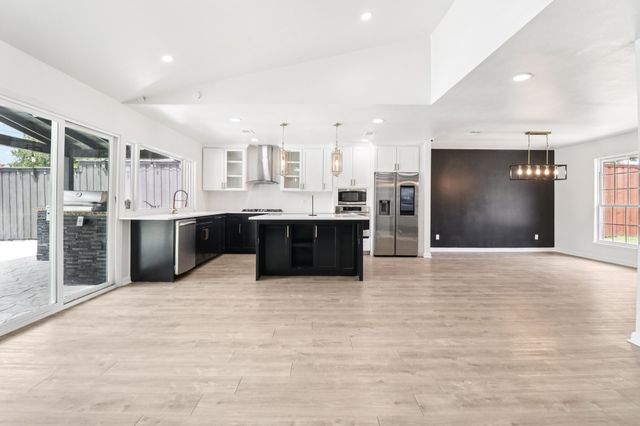 1512 E Park Boulevard, Plano, TX 75074