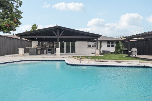 1512 E Park Boulevard, Plano, TX 75074