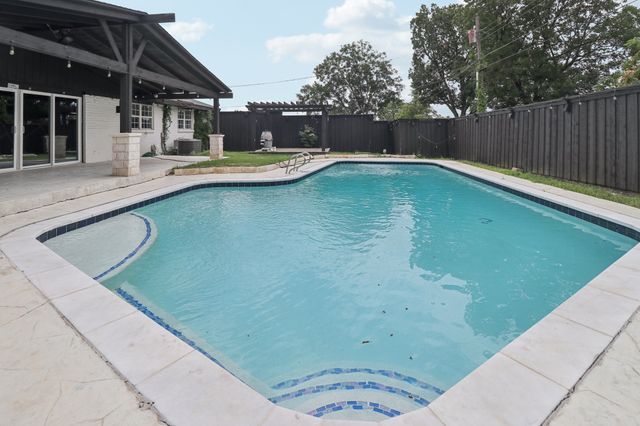 1512 E Park Boulevard, Plano, TX 75074