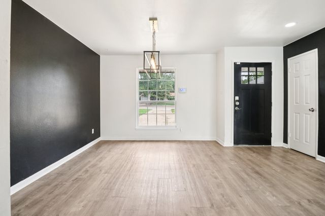 1512 E Park Boulevard, Plano, TX 75074