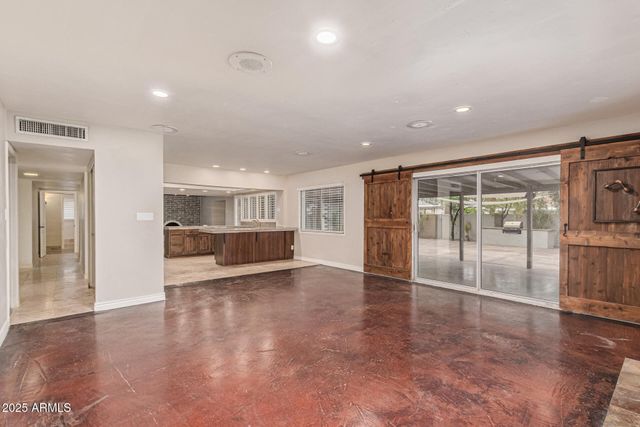 3527 S OAK Street, Tempe, AZ 85282