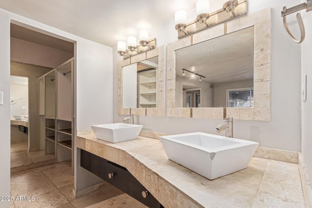 3527 S OAK Street, Tempe, AZ 85282