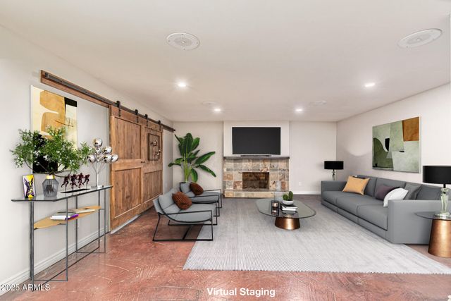 3527 S OAK Street, Tempe, AZ 85282