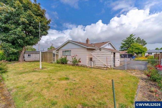 4528 Sesame St NE, Salem, OR 97305