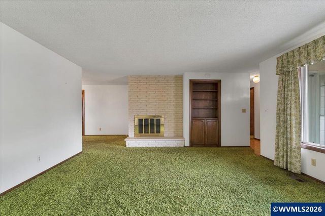 4528 Sesame St NE, Salem, OR 97305