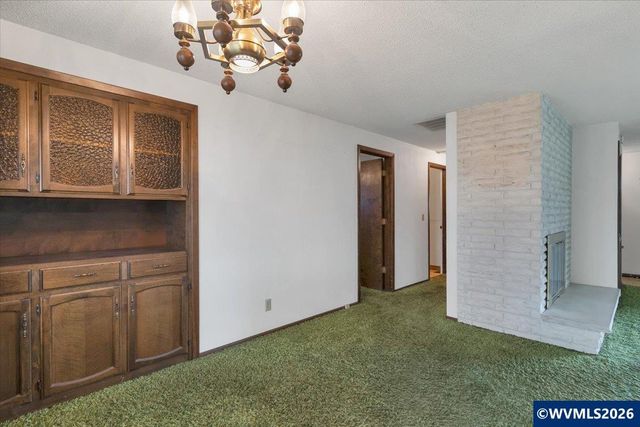 4528 Sesame St NE, Salem, OR 97305