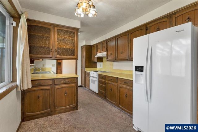 4528 Sesame St NE, Salem, OR 97305