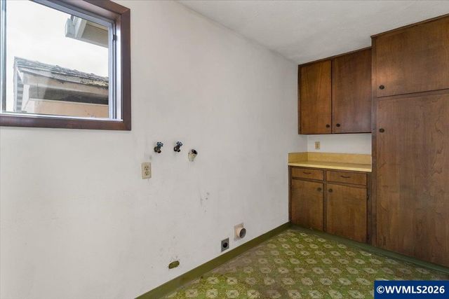 4528 Sesame St NE, Salem, OR 97305