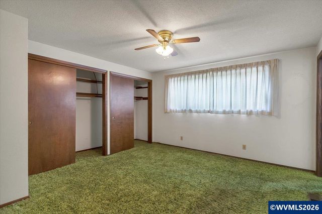 4528 Sesame St NE, Salem, OR 97305