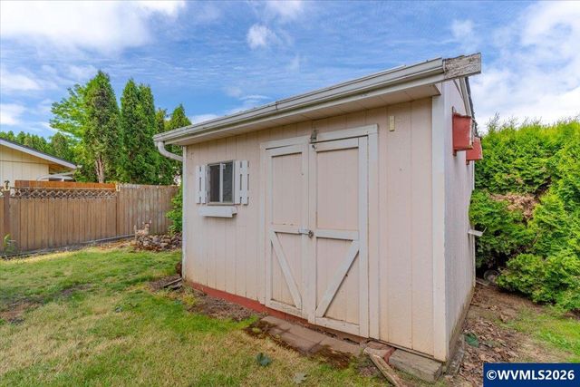 4528 Sesame St NE, Salem, OR 97305