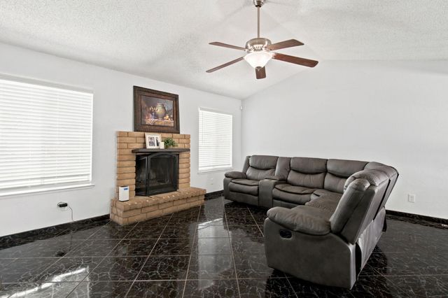 3100 Kounias Dr, Modesto, CA 95354