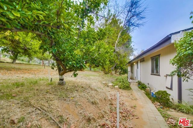 1237 Destree Road, Escondido, CA 92027