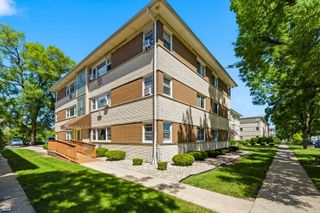 320 Beach Avenue 3C, La Grange Park, IL 60526