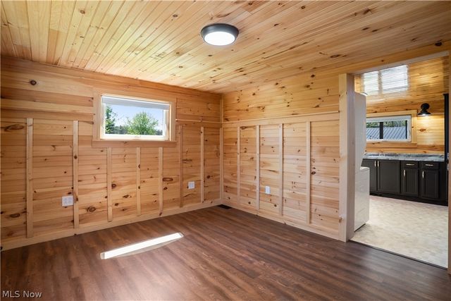 16715 W Western Reserve Road, Berlin Center, OH 44401