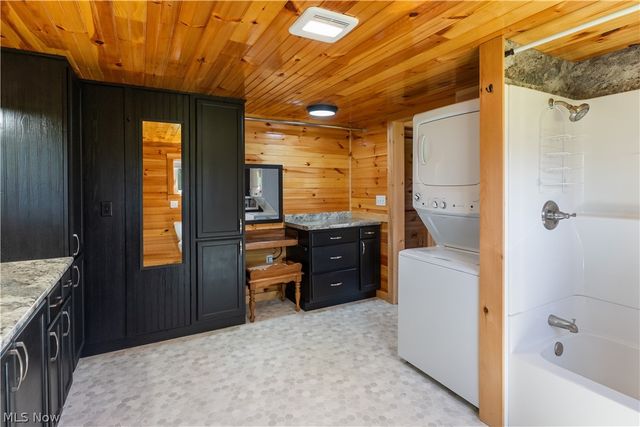 16715 W Western Reserve Road, Berlin Center, OH 44401