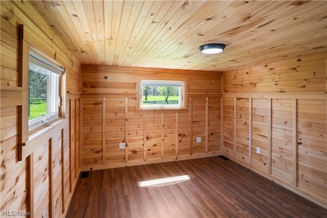 16715 W Western Reserve Road, Berlin Center, OH 44401