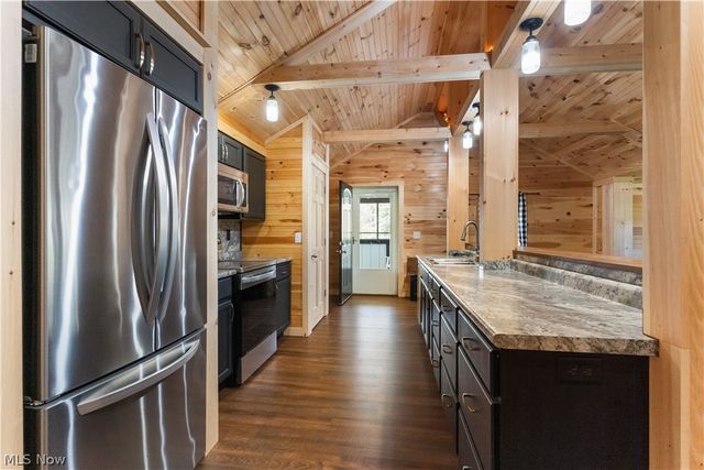 16715 W Western Reserve Road, Berlin Center, OH 44401