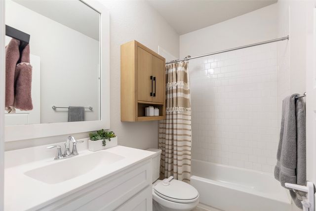 613 N Pecan Parkway, Northlake, TX 76247