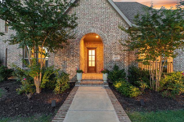 613 N Pecan Parkway, Northlake, TX 76247