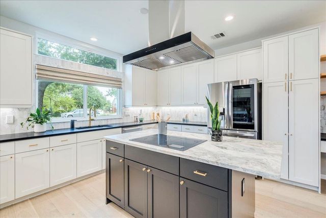 9110 Scotsman DR, Austin, TX 78750