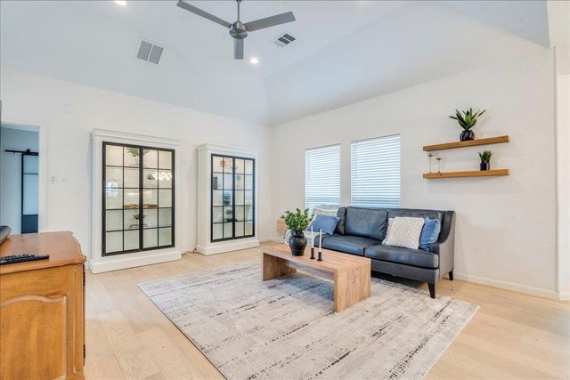 9110 Scotsman DR, Austin, TX 78750