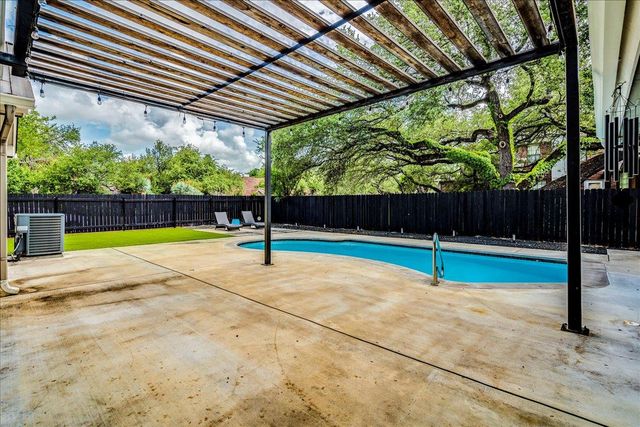 9110 Scotsman DR, Austin, TX 78750