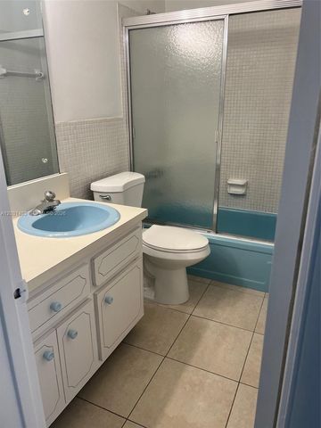 16801 NE 14th Ave 310, Miami, FL 33162