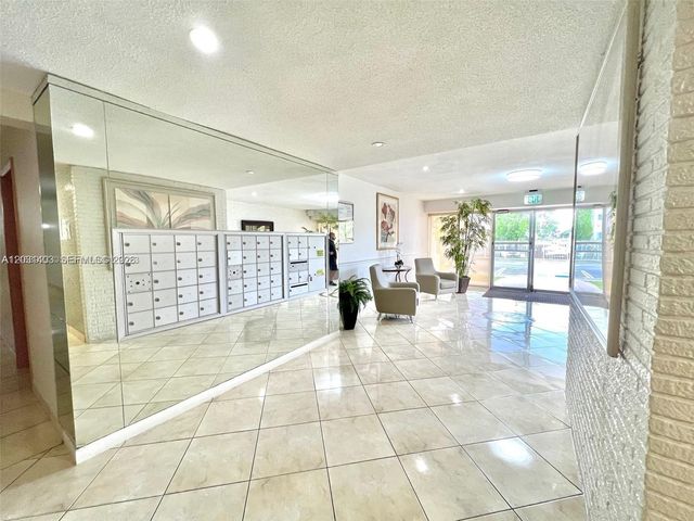 16801 NE 14th Ave 310, Miami, FL 33162