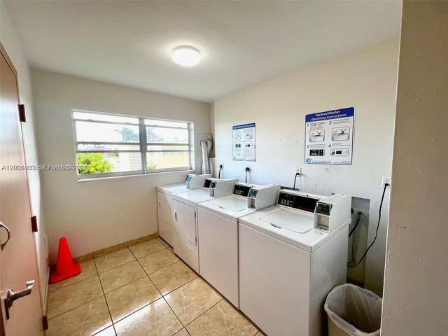 16801 NE 14th Ave 310, Miami, FL 33162