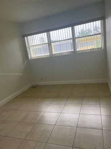 16801 NE 14th Ave 310, Miami, FL 33162