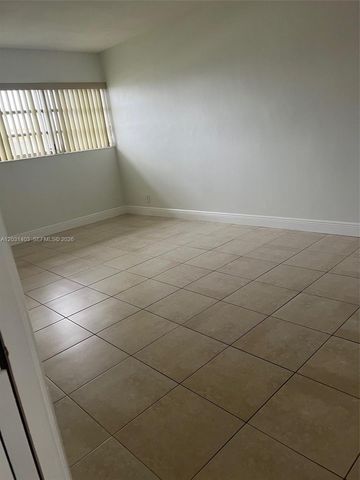 16801 NE 14th Ave 310, Miami, FL 33162