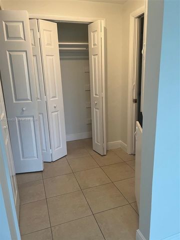 16801 NE 14th Ave 310, Miami, FL 33162