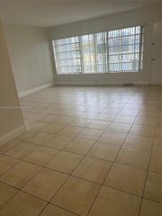 16801 NE 14th Ave 310, Miami, FL 33162