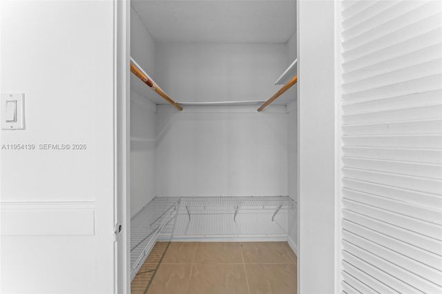 18061 Biscayne Blvd 1701, Aventura, FL 33160