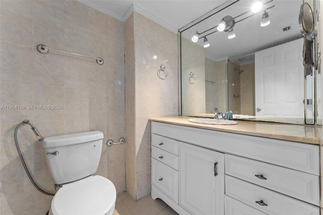 18061 Biscayne Blvd 1701, Aventura, FL 33160