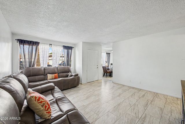 6834 N 81ST Lane, Glendale, AZ 85303